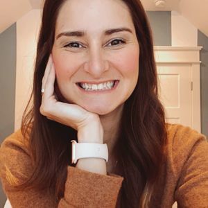 Meet your Posher, Caroline